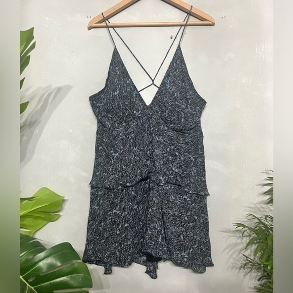 3/$30 _  ZARA | Black blue pattern thin strap  v neck tank blouse sexy - l XL